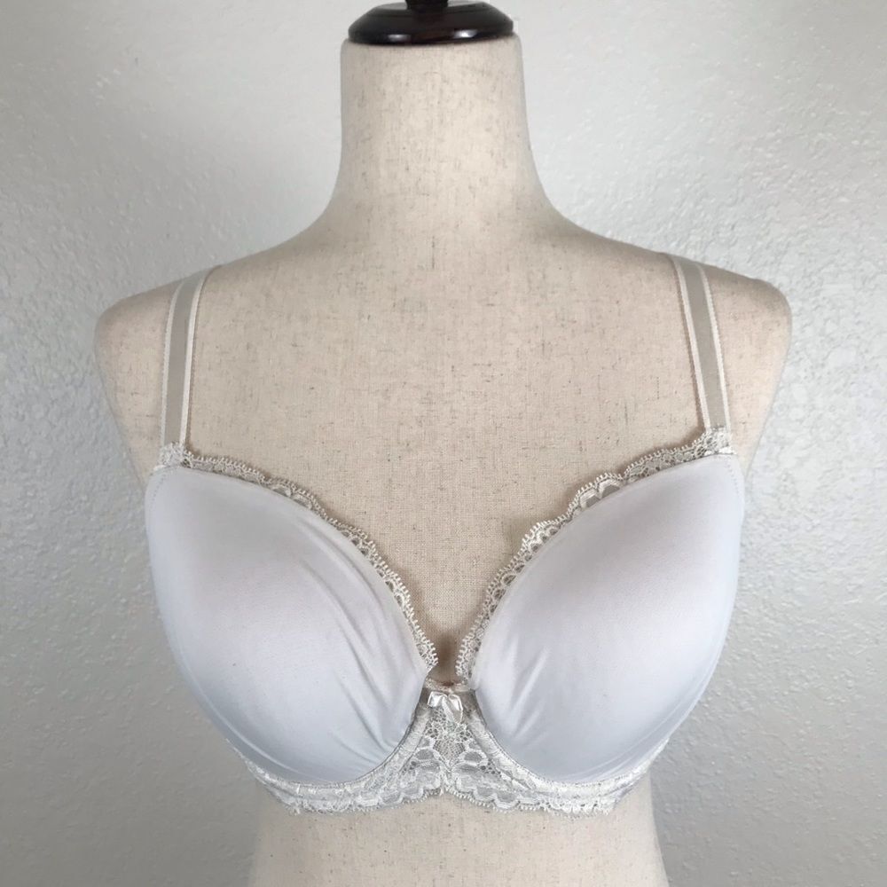 ‎Victoria’s Secret Angels white lace embellished underwire bra 34DD
